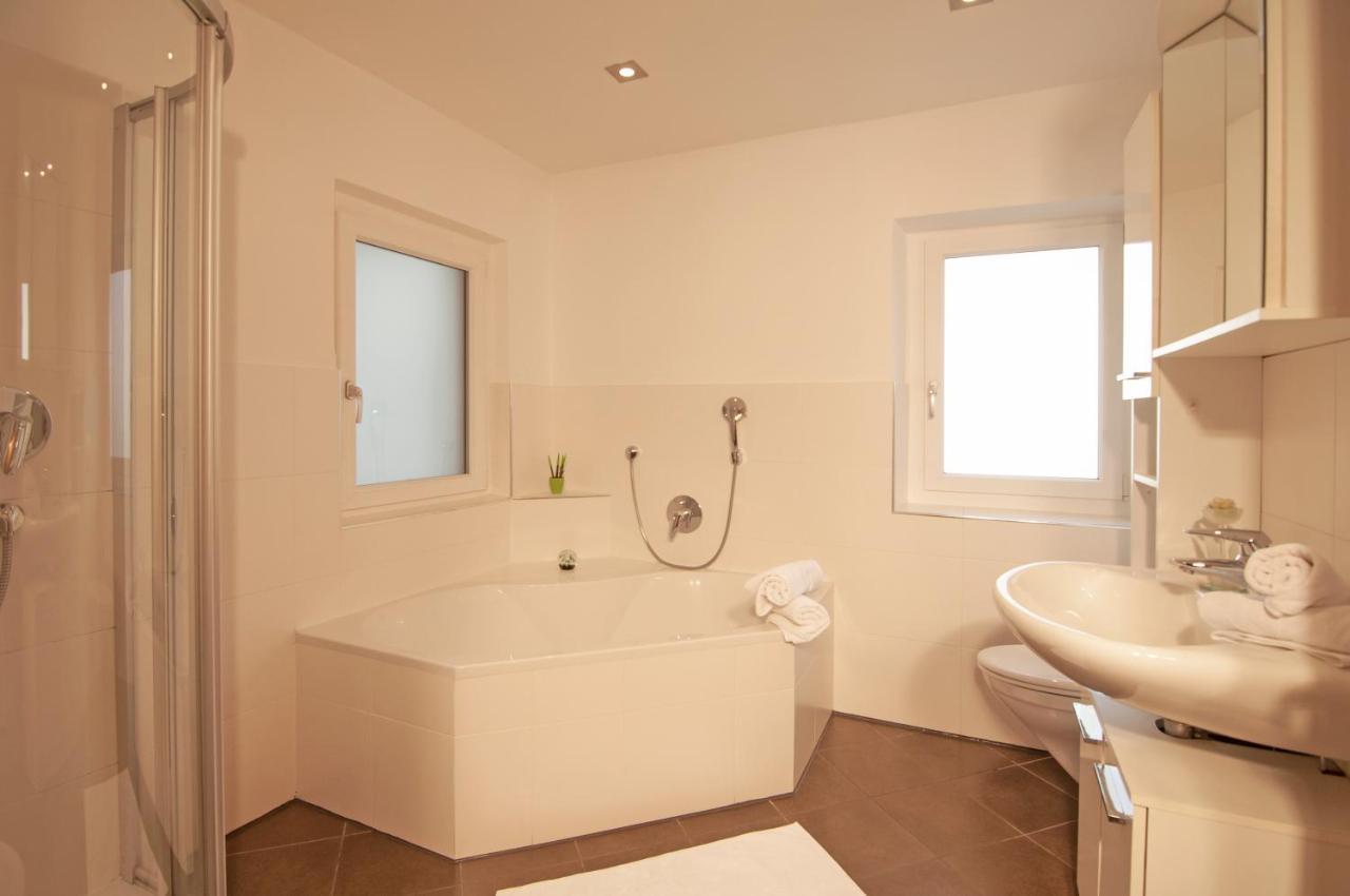 Landhaus Mondschein Hotel Кастелбело Екстериор снимка